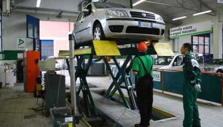 Revisioni auto: a Milano regolari solo il 9,21%