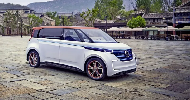 Volkswagen prepara un minivan elettrico più economico per il 2027