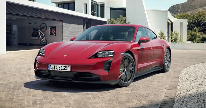 Porsche Taycan: gli aggiornamenti per il Model Year 2023