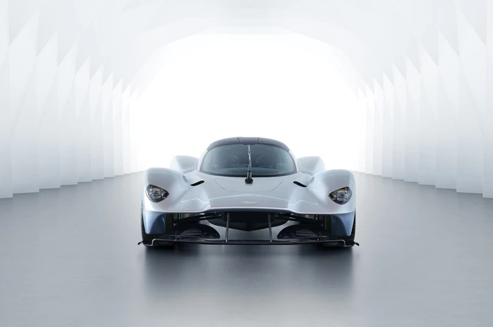 Aston Martin Valkyrie: potrebbe correre alla 24 Ore di Le Mans