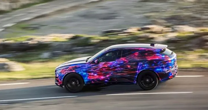 Jaguar F-Pace: nuovi dati tecnici prima del debutto