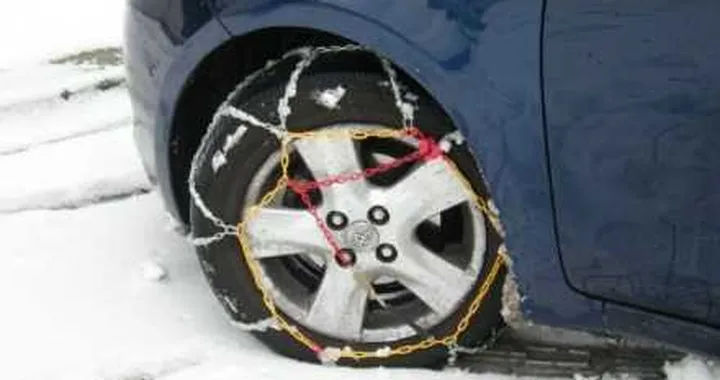 Catene da neve vietate? Il Governo ci ripensa