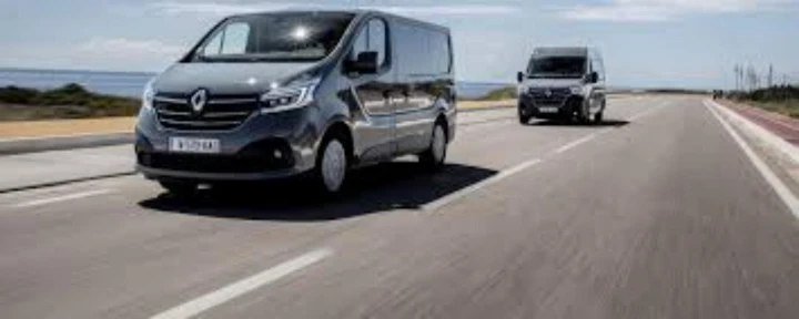 Nuovi Renault Master e Trafic, la prova su strada