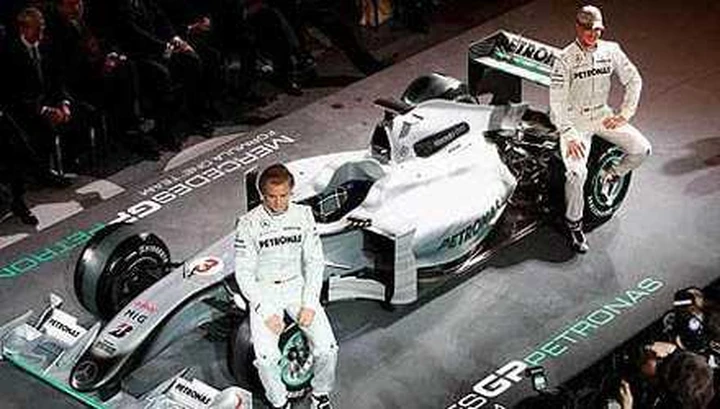 Schumacher potrebbe correre oltre il 2012