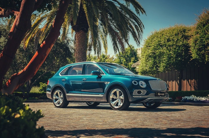 Bentley Bentayga Hybrid 2020: immagini ufficiali