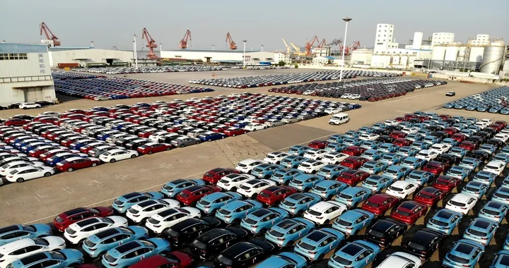 La Cina supera il Giappone come maggiore esportatore di automobili al mondo