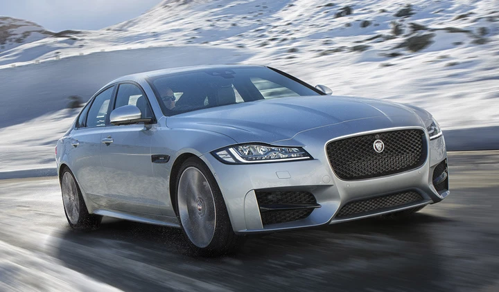 Jaguar XF: debutta il diesel a trazione integrale