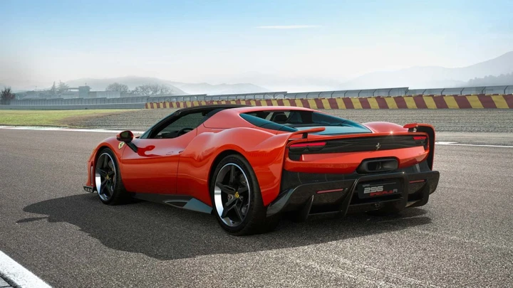 Ferrari 296 Speciale: il nuovo missile su quattro ruote che domina Fiorano