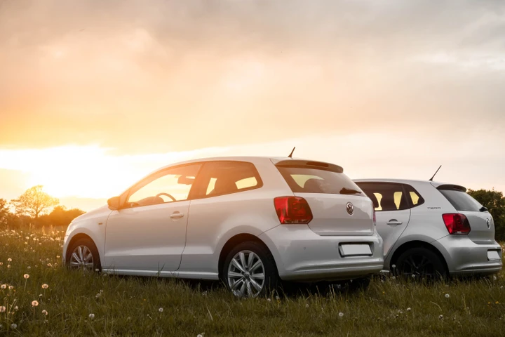 Come proteggere l'auto dal sole e dal caldo estivo