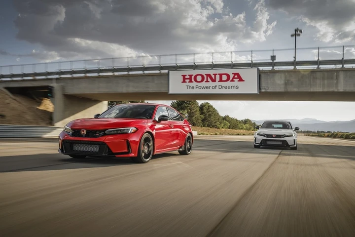 Honda Civic Type R 2023: immagini