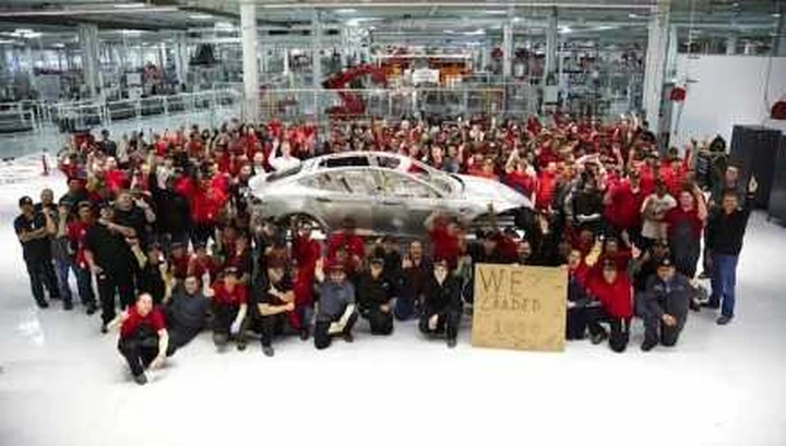Tesla: prodotte 1.000 unità della berlina Model S