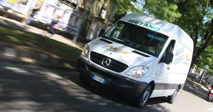 Sprinter NGT: Mercedes mette il metano sui veicoli commerciali