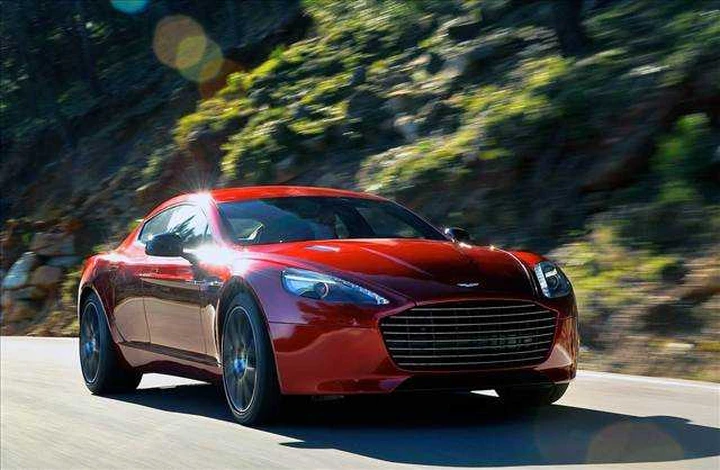 Aston Martin: la nuova DB9 arriverà nel 2016
