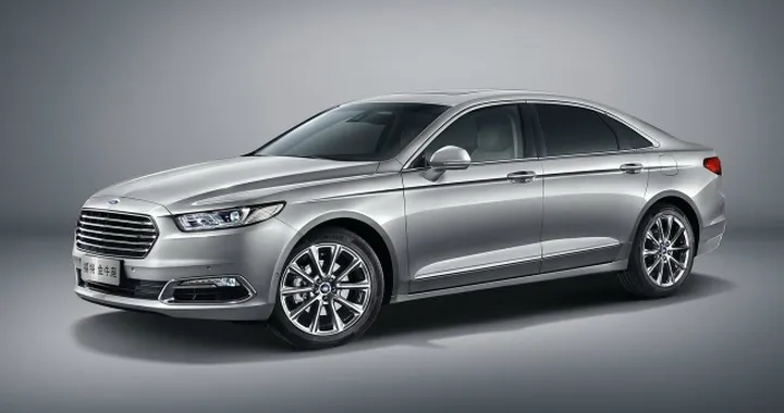 Ford Taurus: berlina di lusso al debutto a Shanghai