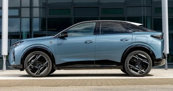 Il Leone ruggisce ancora: ecco Peugeot 3008 e 5008 GT Premium