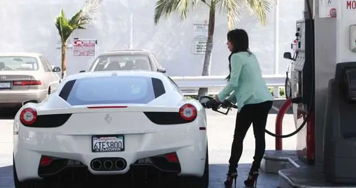 Le star di Hollywood alle prese con il self-service