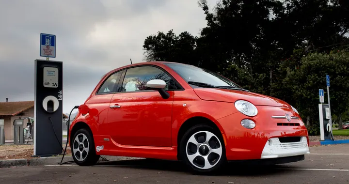 Auto elettriche usate, perché conviene comprarle adesso