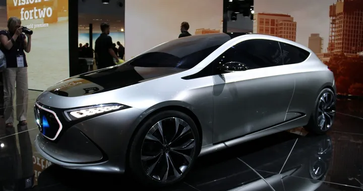 Mercedes EQ A Concept al Salone di Francoforte 2017
