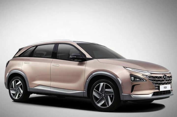Hyundai, prototipo fuel cell e guida autonoma per CES 2018: prime immagini ufficiali