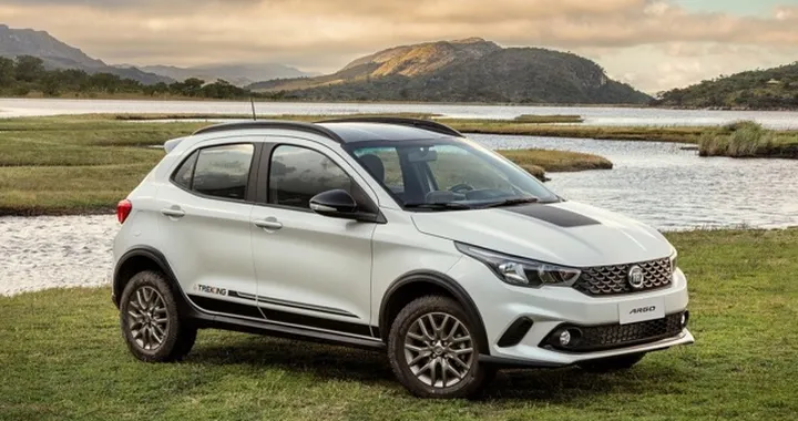 Fiat Argo Trekking: stile crossover per la segmento B brasiliana