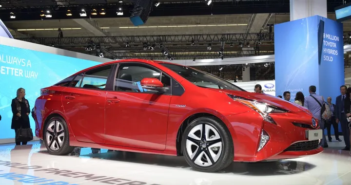 Toyota: a Francoforte la nuova Prius 2016