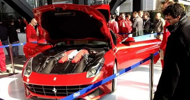 Ferrari F12: nuovi video ufficiali
