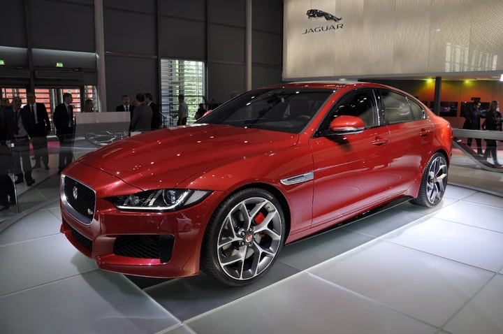 Jaguar XE al Salone di Parigi 2014