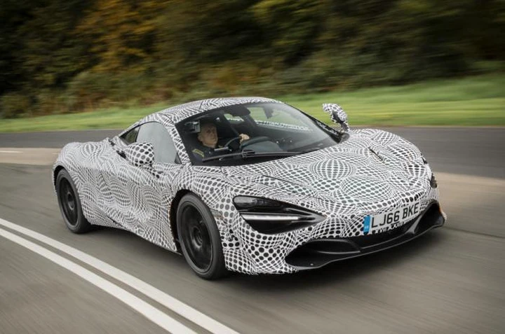 McLaren: partiti i test della hypercar a guida centrale