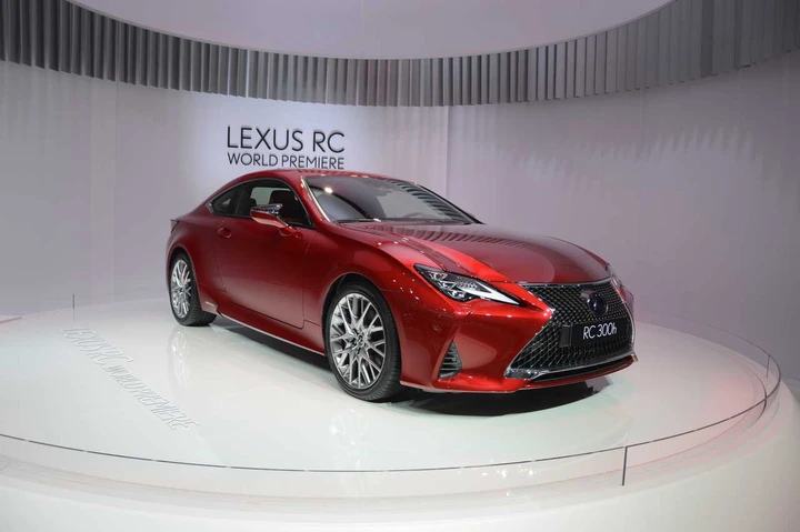 Lexus RC Hybrid al Salone di Parigi 2018