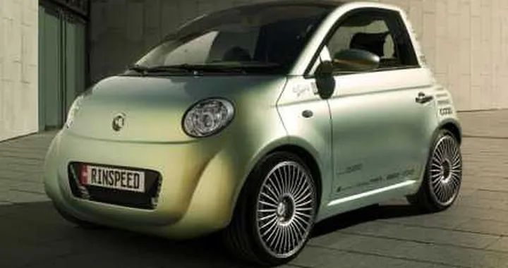 Arriva la UC? Rinspeed, una microcar elettrica che si ricarica in treno