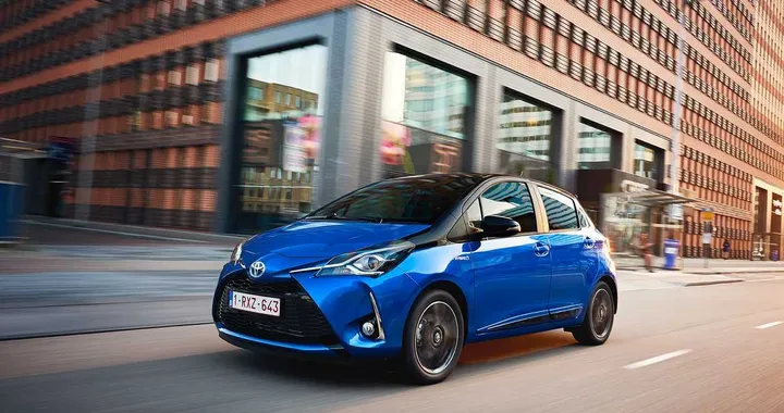 Rivoluzione Toyota: da gennaio 2018 non vende più motori diesel