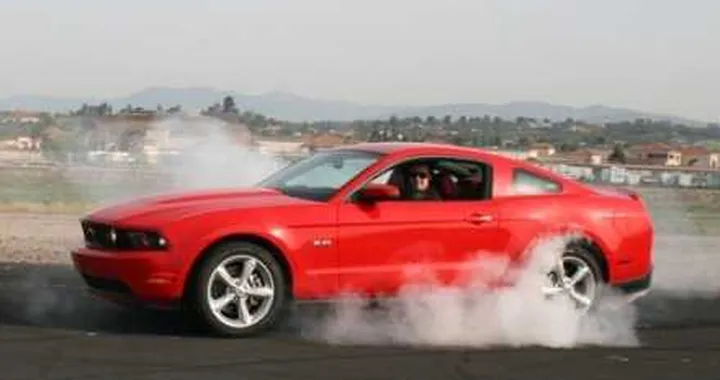 Ford Mustang GT: si festeggia il nuovo 5.0