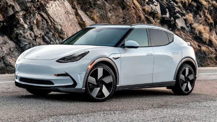 Tesla Model 2 potrebbe arrivare nel 2025