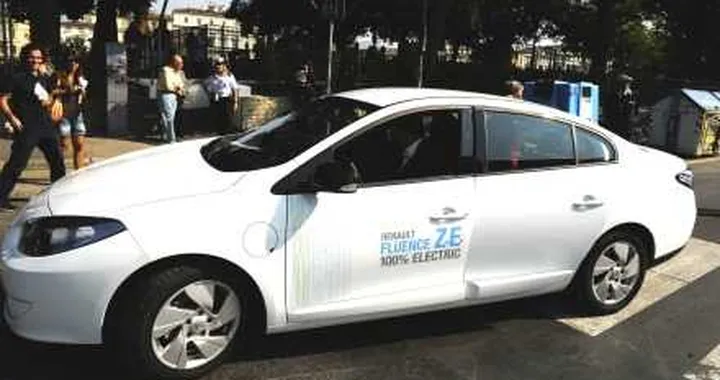 Renault Fluence Z.E. protagonista a Firenze
