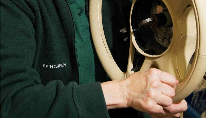 Finiture da sartoria sulla Bentley Mulsanne