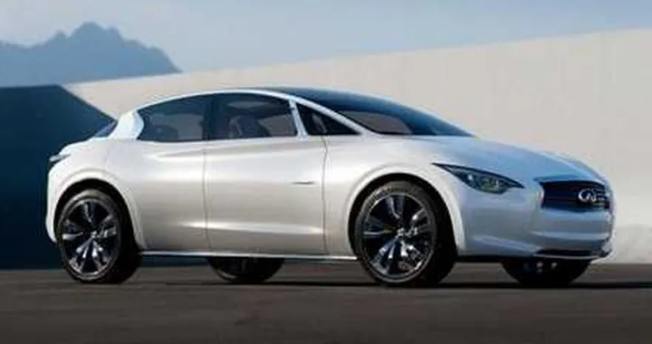Infiniti: la nuova compatta nascerà dalla Classe A