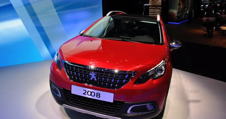 Peugeot 2008 Restyling, a Ginevra rinnovata