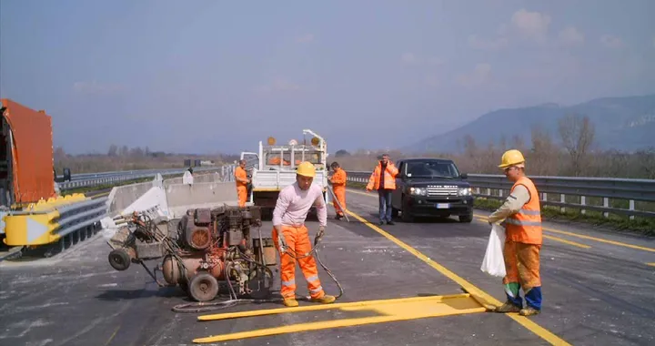 Lavori stradali ridotti del 50% a causa della crisi