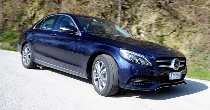Nuova Mercedes Classe C: prezzi da 32.553 euro
