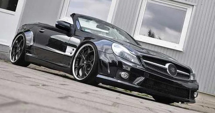 Mercedes SL by Prior Design in abito nero