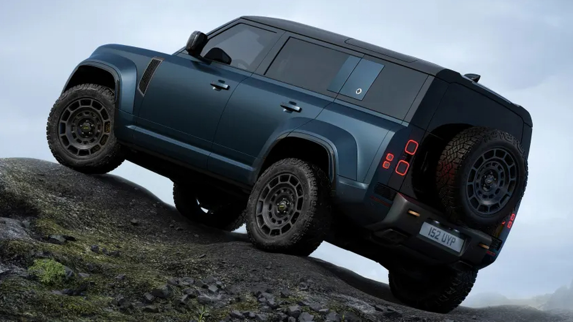 Land Rover Defender MY26: più connesso e più grintoso