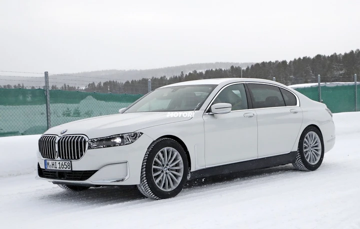 Nuova Bmw Serie 7: le foto spia