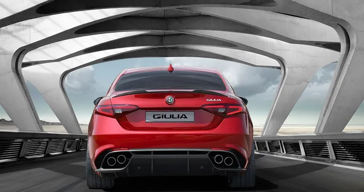 Alfa Romeo Giulia: quello che le tedesche non hanno