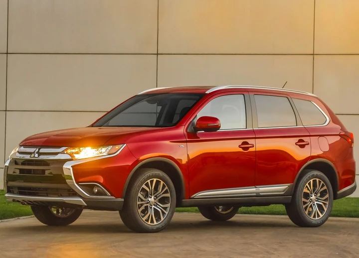Mitsubishi Outlander 2015