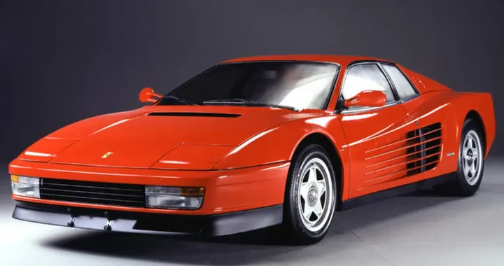 Viaggio in Ferrari Testarossa: 2.000 km di avventura sfidando l'inverno