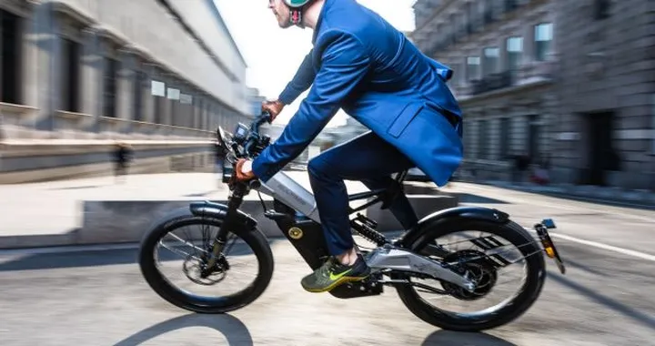 Butalco albero: arriva la moto-bici per la città