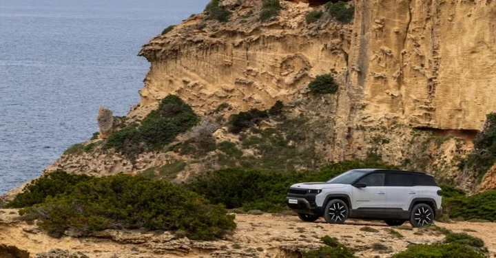 Jeep Compass 4xe alla prova del fuoristrada: il video dalla Sardegna