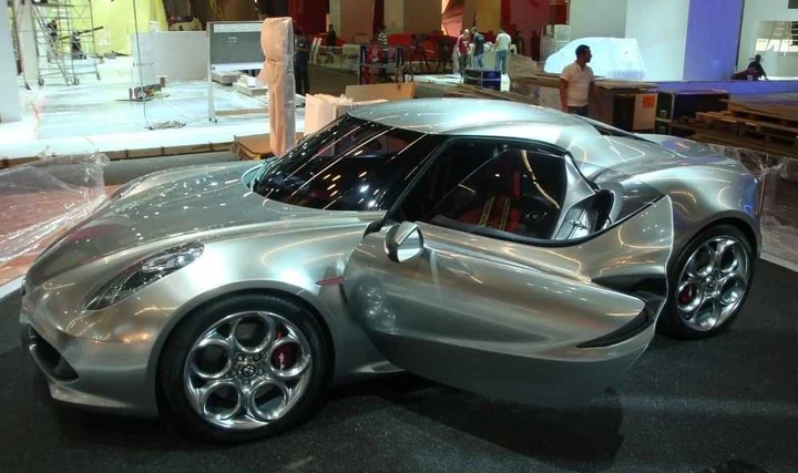 Alfa Romeo 4C: prima immagine da Francoforte