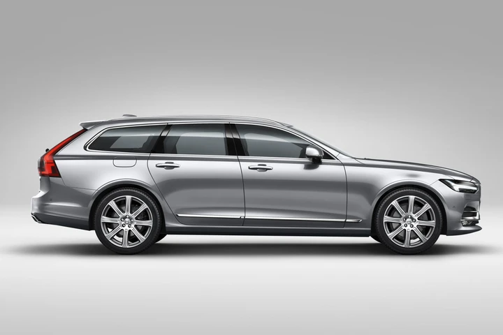 Volvo V90 2016: le prime immagini