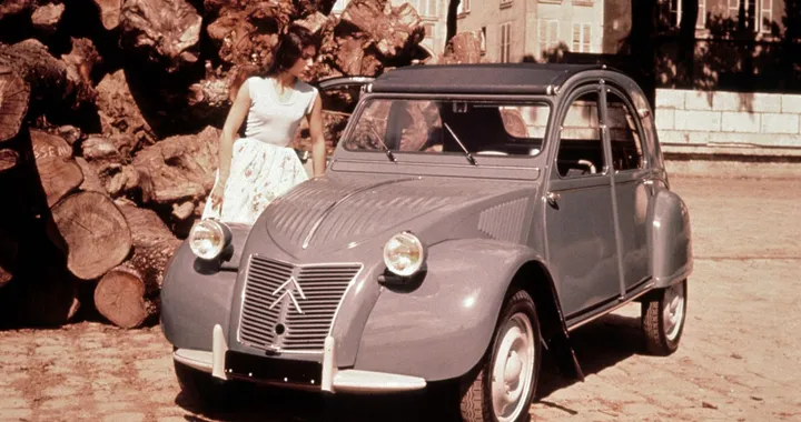 Citroen 2CV: il successo dello storico modello e la sua lunghissima lista d’attesa